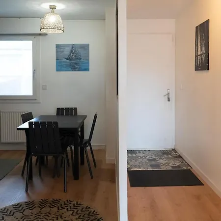 Apartment 1 Chambre, Terrasse, Proche Tram *